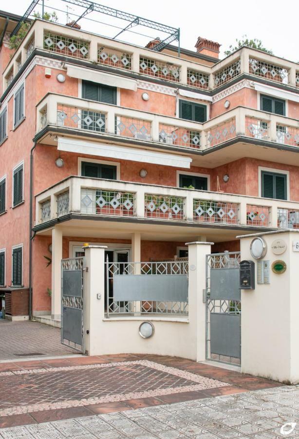2-Bedroom Apt, With Balcony & Aircondition - 50 M From The Beach Marina di Pietrasanta Eksteriør billede